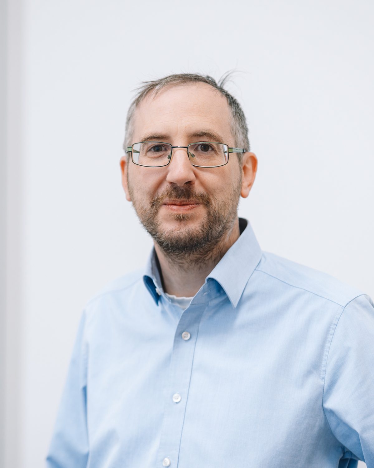 2025-09-30_Trauth_Manuel-3_Favorit_web Ansprechpartner 23 Über uns