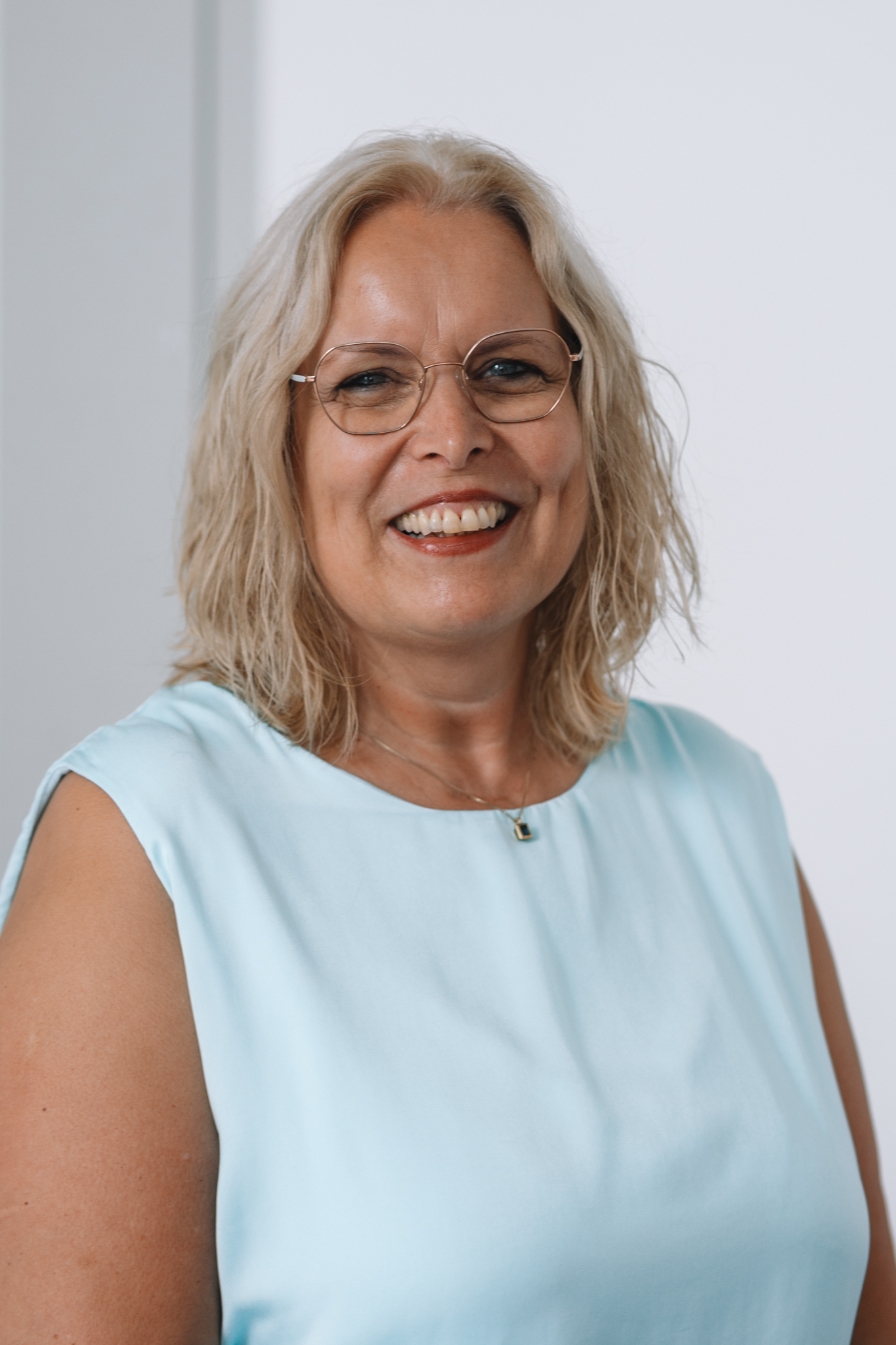 Hoffmann_Manuela_Portrait-11_web Ansprechpartner 7 Über uns